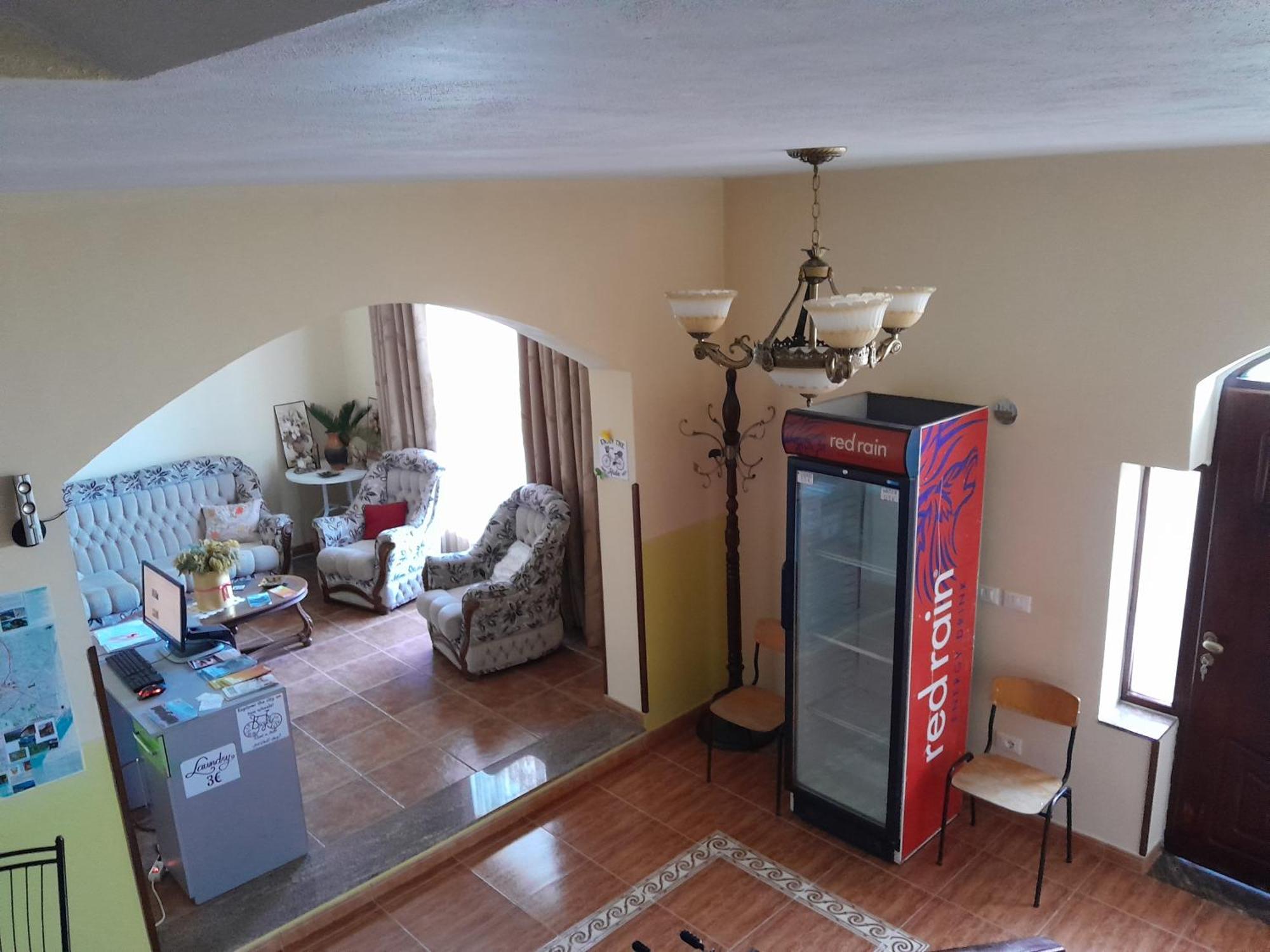 Blissful Hostel Shkodër Екстериор снимка