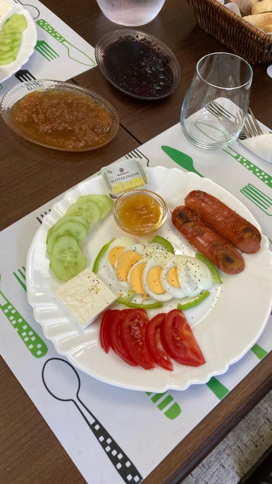 Blissful Hostel Shkodër Екстериор снимка